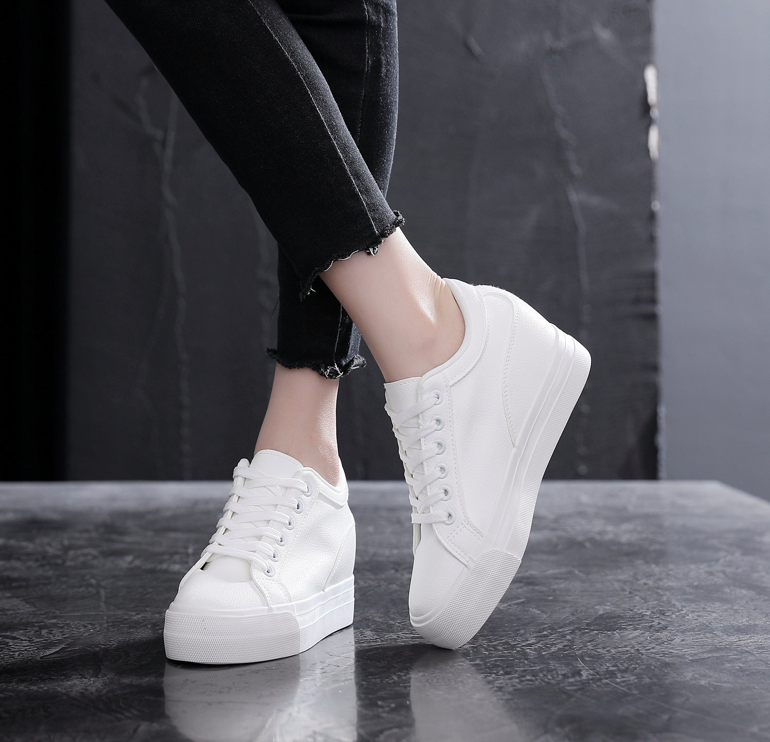 Women's White Soft Korean Style Platform Height Increasing Canvas Shoes