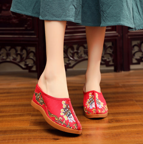 Classy Pretty High Embroidered Ethnic Style Slippers