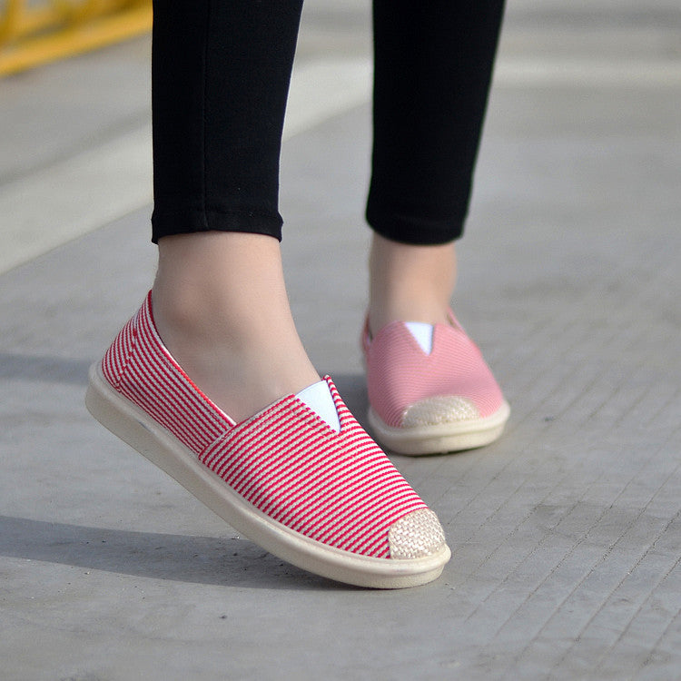 New Style Breathable Slip-on Flat Soft Canvas Shoes