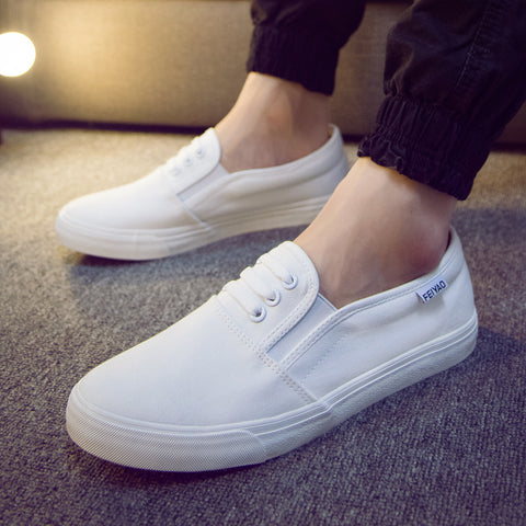 Men's White Flat-heeled Slip-on Lazy Korean Style Canvas Shoes