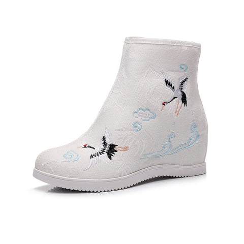 Ethnic Style Embroidered Height Increasing Insole Canvas Shoes