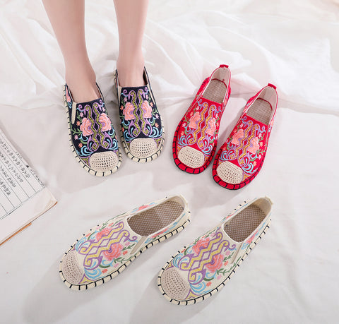 Women's Beijing Cloth Soft Bottom Ethnic Style Embroidery Canvas Shoes