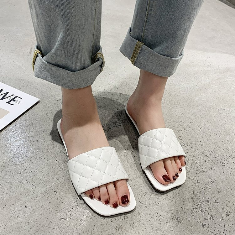 Unique Women's Flat Large Size Fashion Slippers