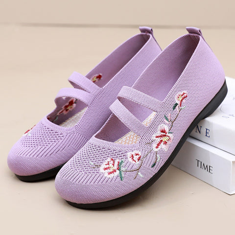 Women's Low-cut Mom Old Beijing Cloth Fly Canvas Shoes