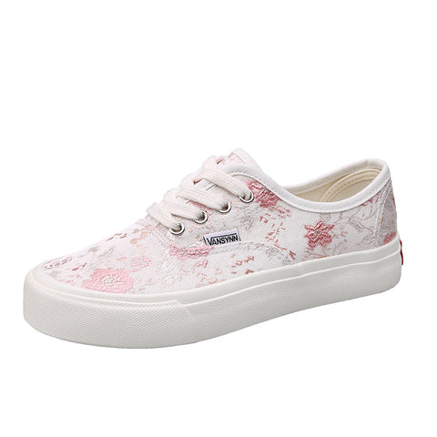 Charming Casual Design Flower Embroidered Female Canvas Shoes