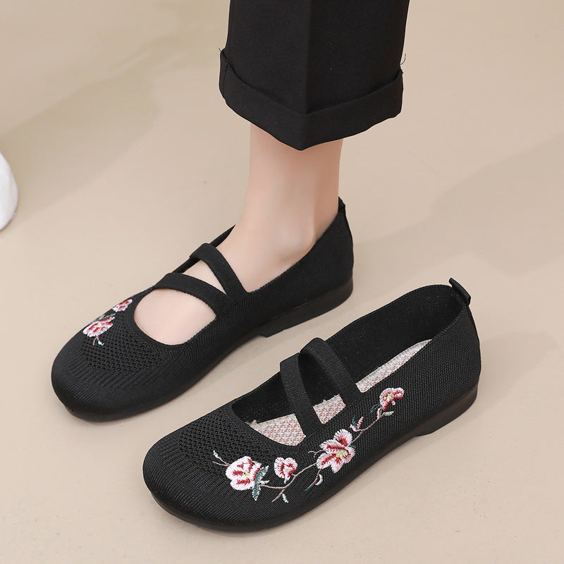 Women's Low-cut Mom Old Beijing Cloth Fly Canvas Shoes