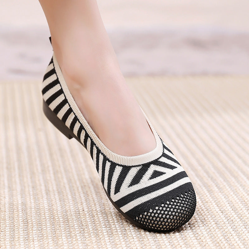 Cool Women's Beijing Cloth Breathable Light Casual Shoes