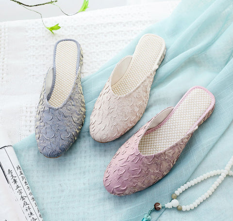 Pretty Women's Solid Color Summer Cloth Slippers