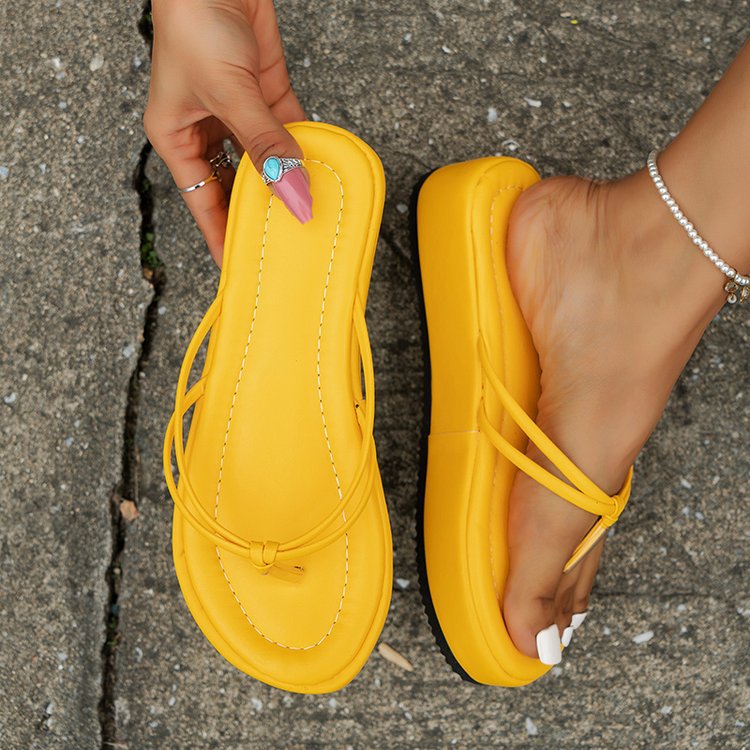 Durable Trendy Flip-flops Flat Toe Seaside Slippers