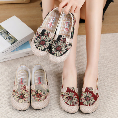 Women's Cloth Comfortable Breathable Mom Ethnic Style Canvas Shoes
