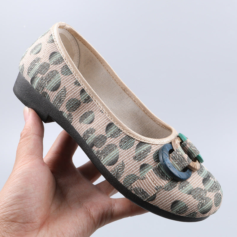 Women's Beijing Cloth Flat Soft Surface Comfortable Women's Shoes