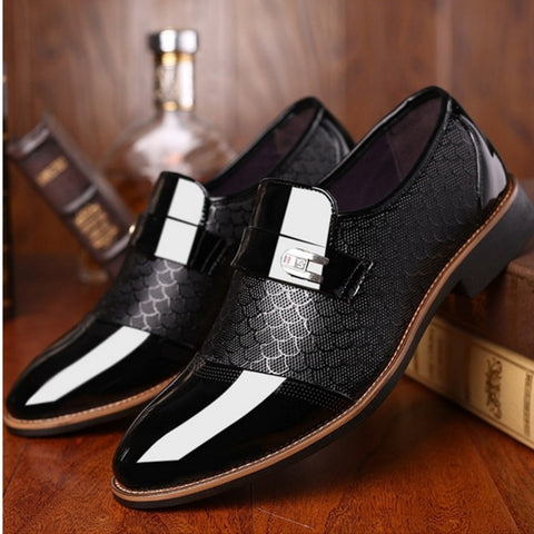 Slouchy Trendy Men's Embossed Slip-on Large Men's Shoes
