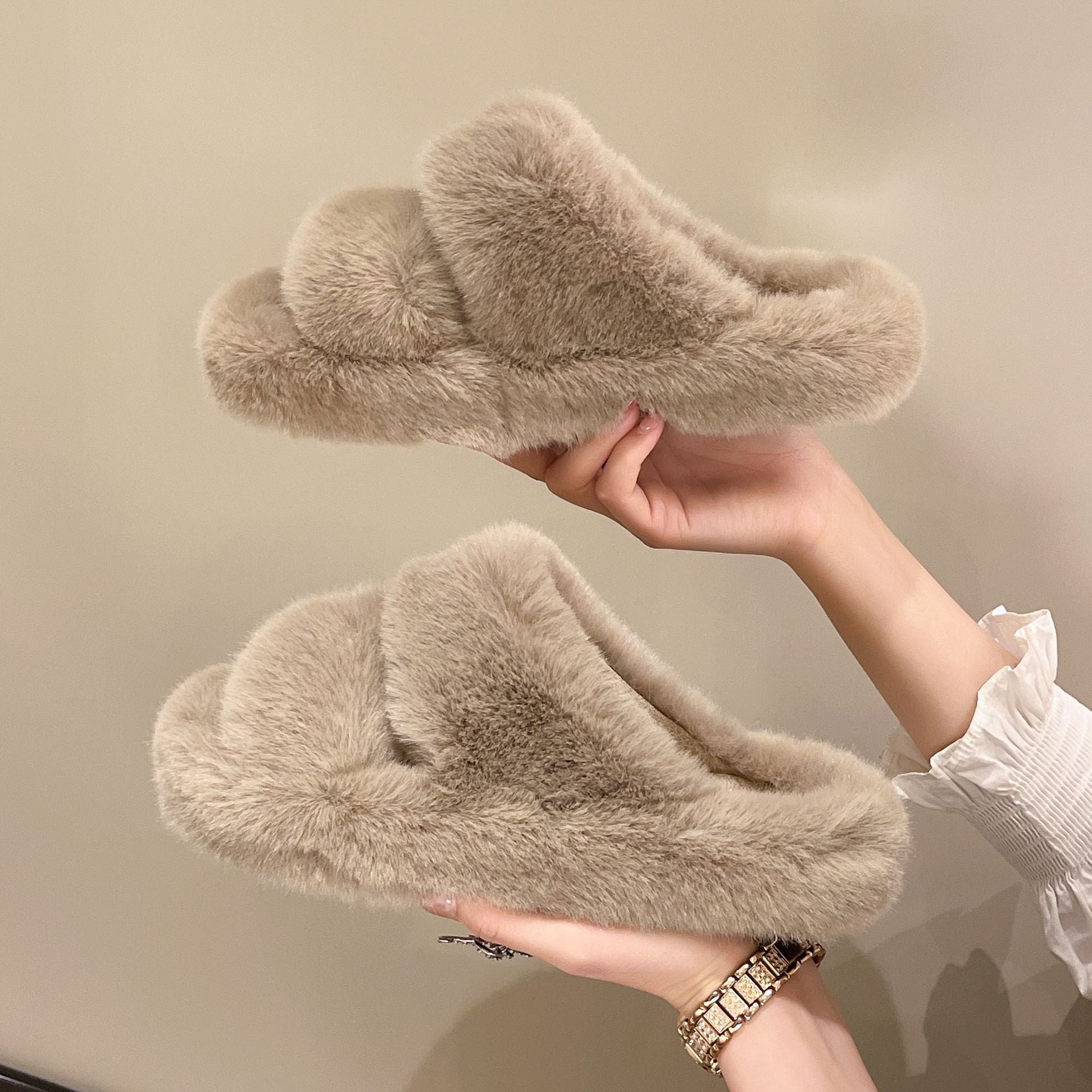 Women's Large-size Thick-soled Flat-soled Thermal Fluffy Slippers