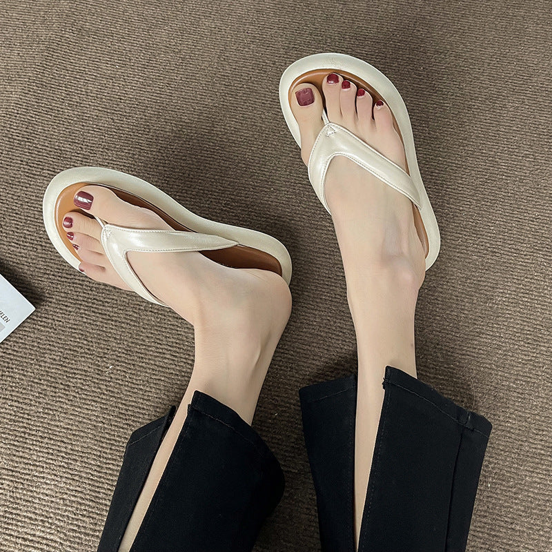 Women's Korean Style Thick Bottom Flip-flops Outer Slippers